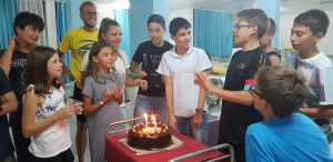 летни езикови лагери в България Z кемп, Ден 34 - рожден ден - реч пред тортата